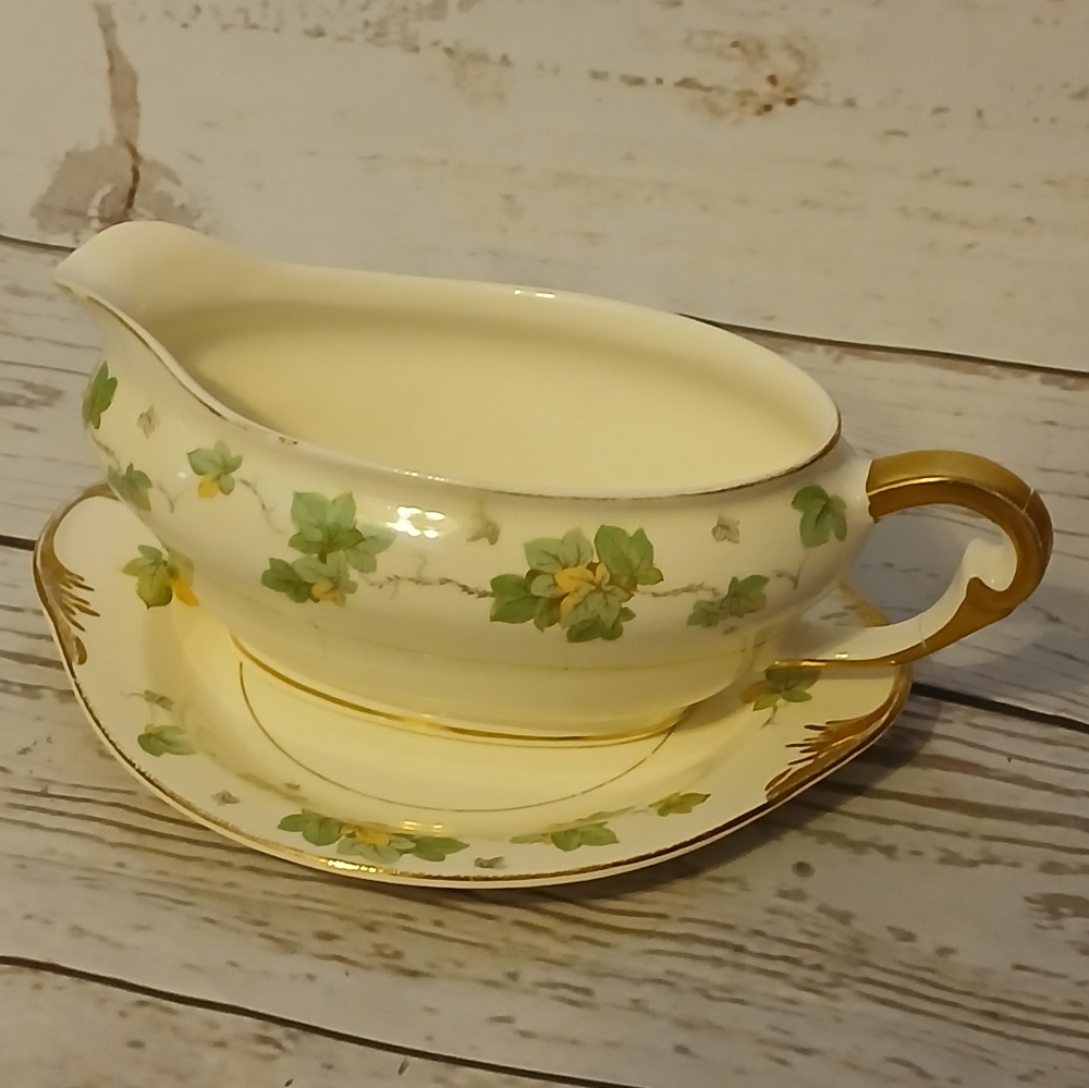 Pope Gosser American Ivy Vintage Gravy Boat with Saucer